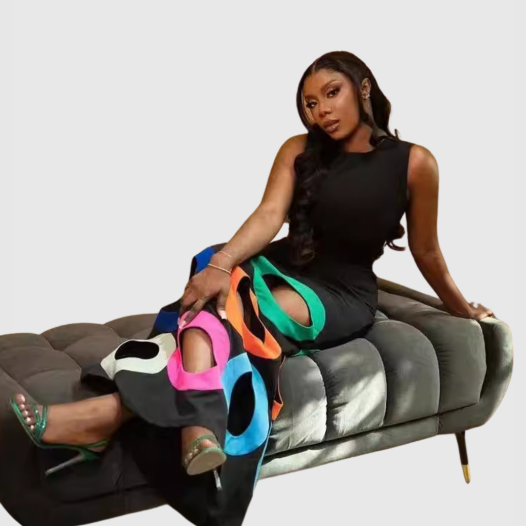 Anya - Robe longue moulante colorée à découpes