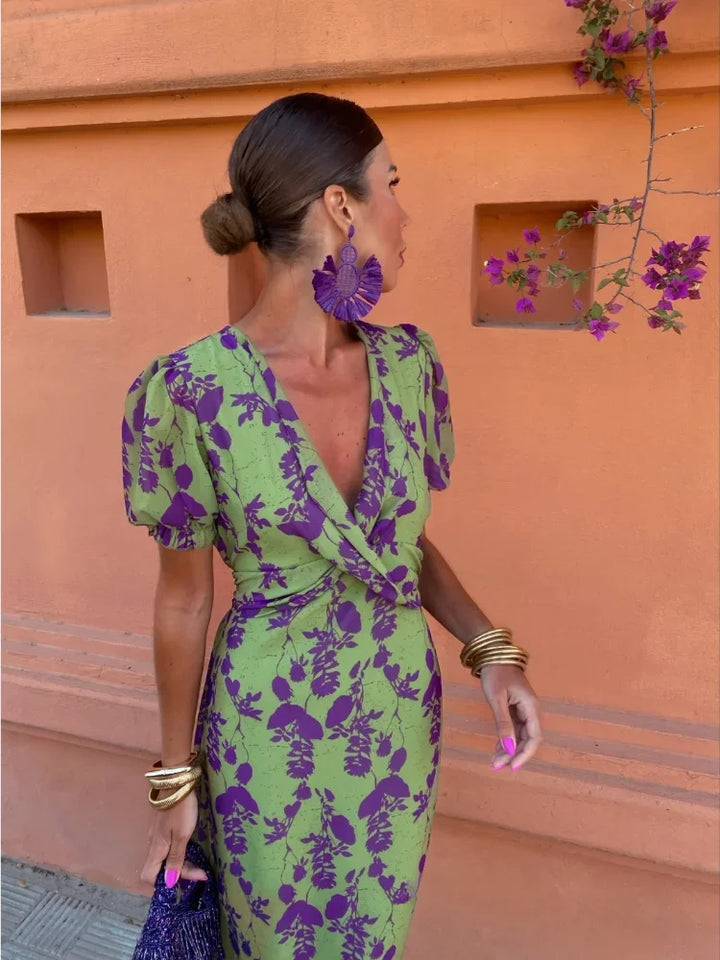 Lucinda - Robe plissée à fleurs style bohème à col en V