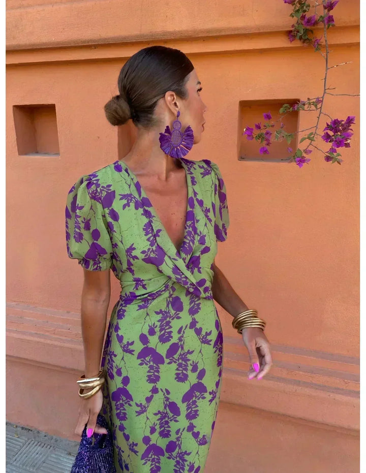 Lucinda - Robe plissée à fleurs style bohème à col en V