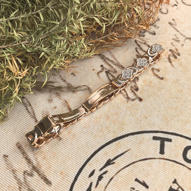 Novelle™ | Elegant Magnetic Copper Bangle
