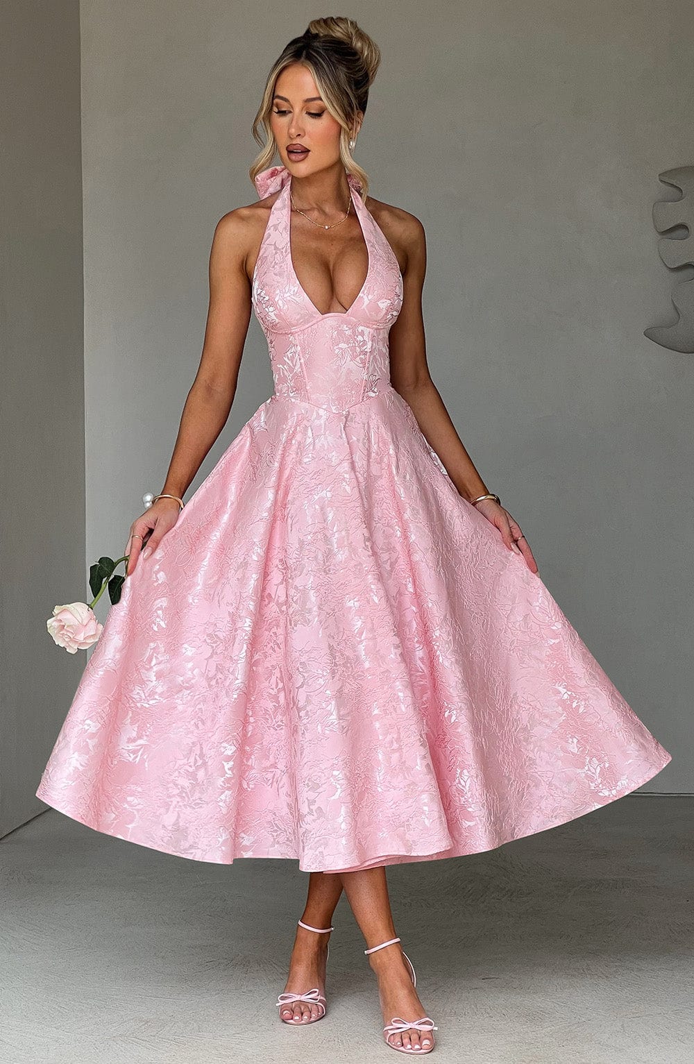 Renata - Maxi robe jacquard à lacets à la taille