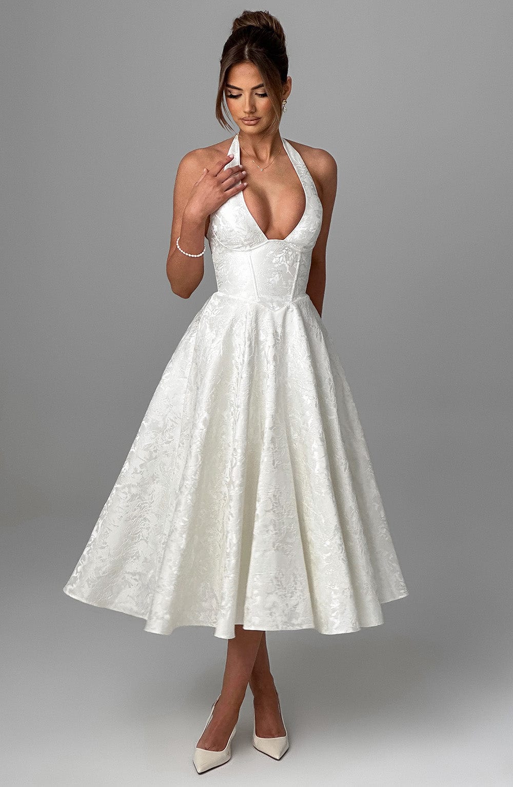 Renata - Maxi robe jacquard à lacets à la taille