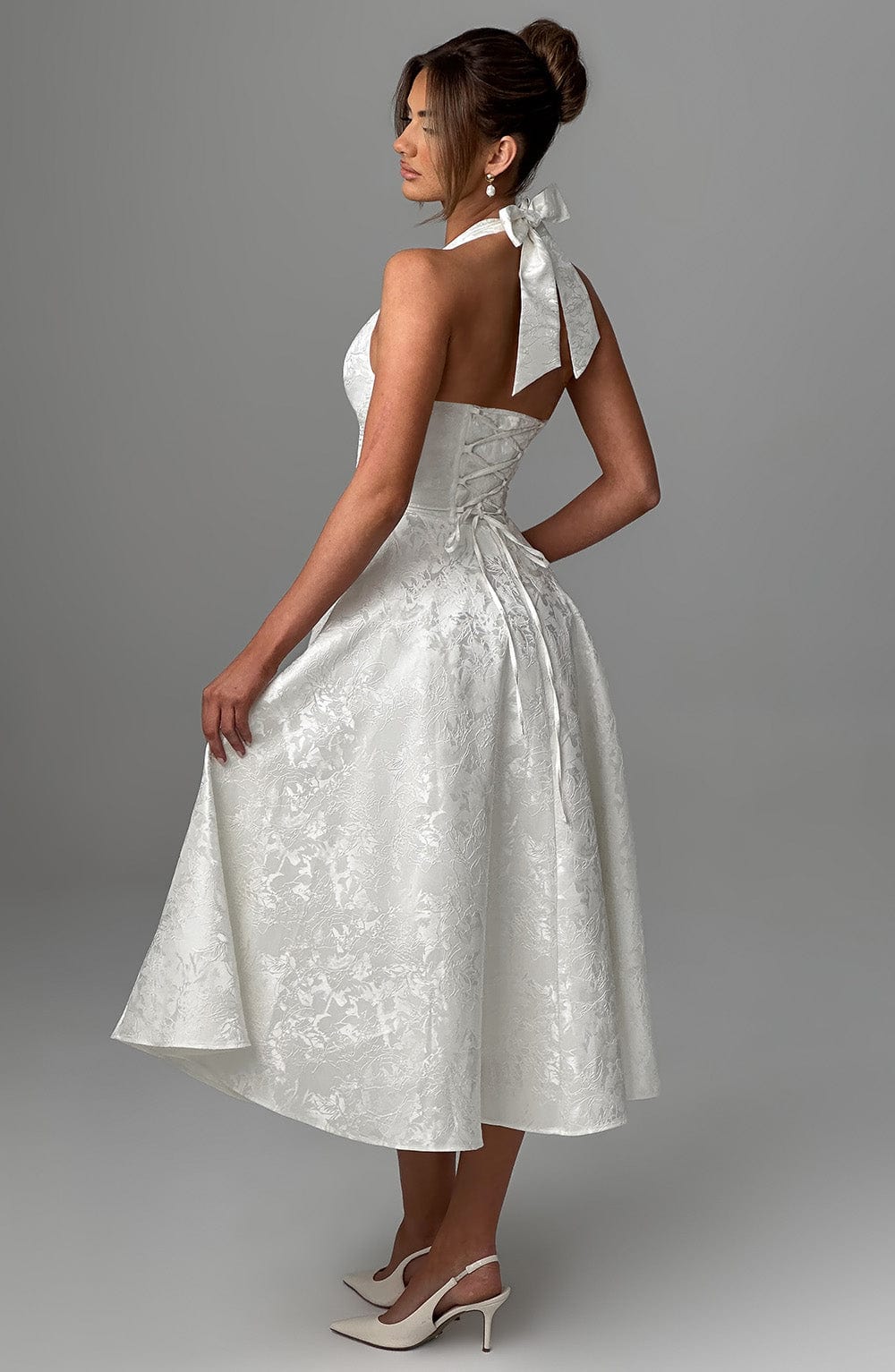 Renata - Maxi robe jacquard à lacets à la taille