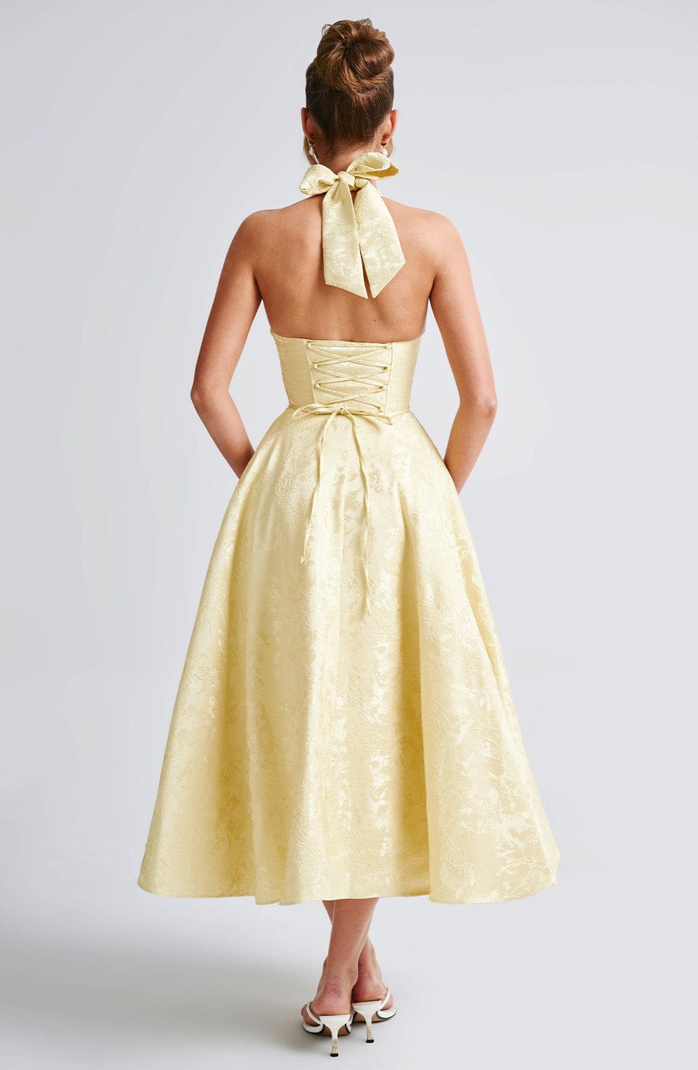 Renata - Maxi robe jacquard à lacets à la taille