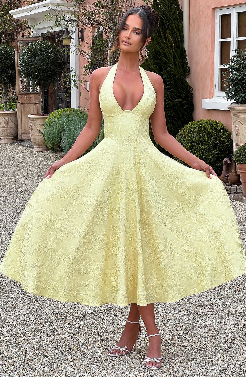 Renata - Maxi robe jacquard à lacets à la taille